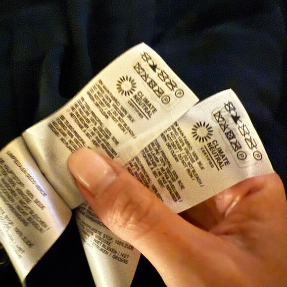 New Reformation Sera Silk Two Piece Set - Picture 5 of 6